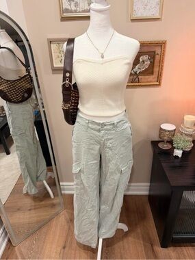 Y2K American Eagle Wide-Leg Cargo Pants in Light Grey